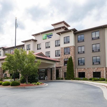 Holiday Inn Express & Suites Lexington North West-The Vineyard By Ihg Екстериор снимка
