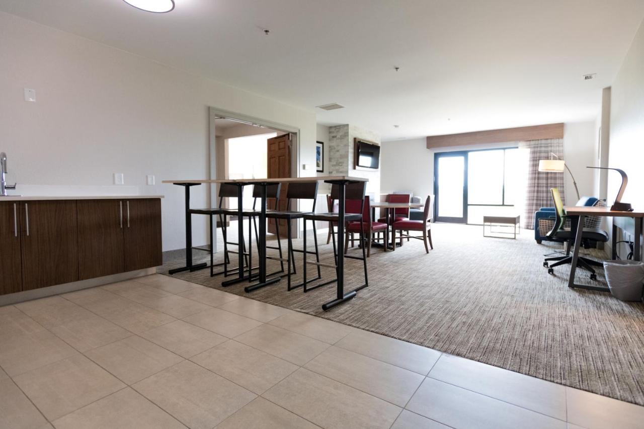 Holiday Inn Express & Suites Lexington North West-The Vineyard By Ihg Екстериор снимка