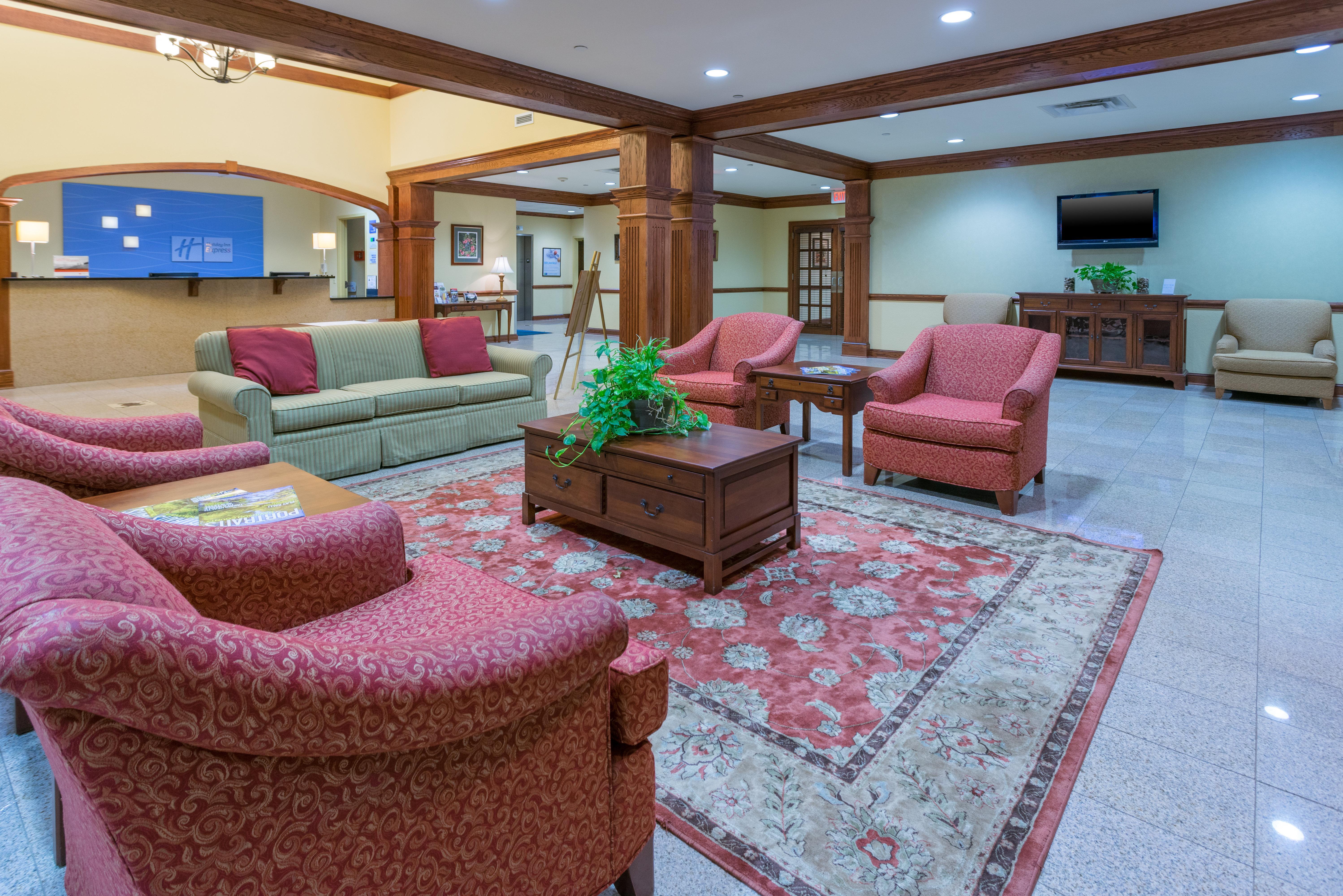 Holiday Inn Express & Suites Lexington North West-The Vineyard By Ihg Екстериор снимка
