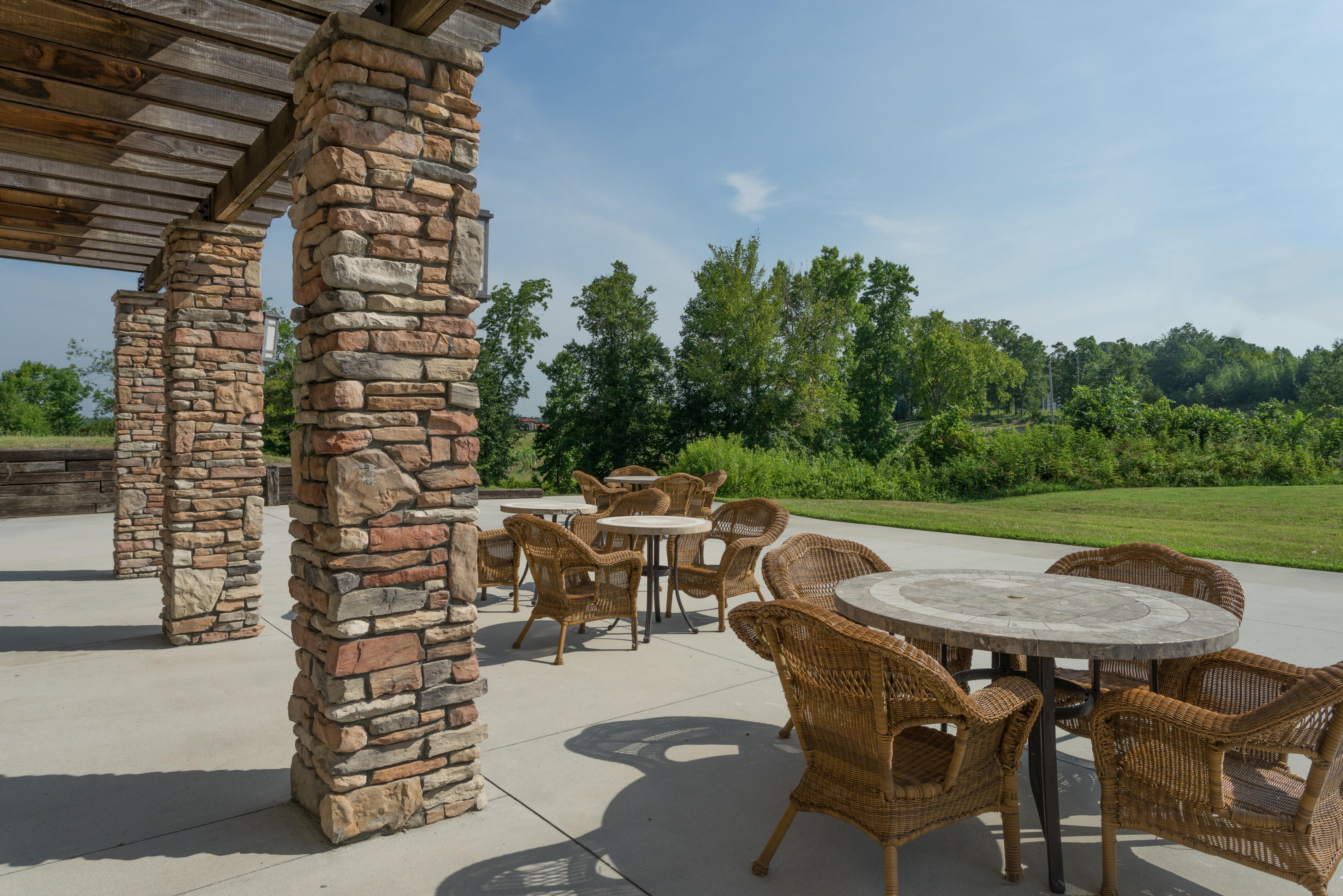 Holiday Inn Express & Suites Lexington North West-The Vineyard By Ihg Екстериор снимка